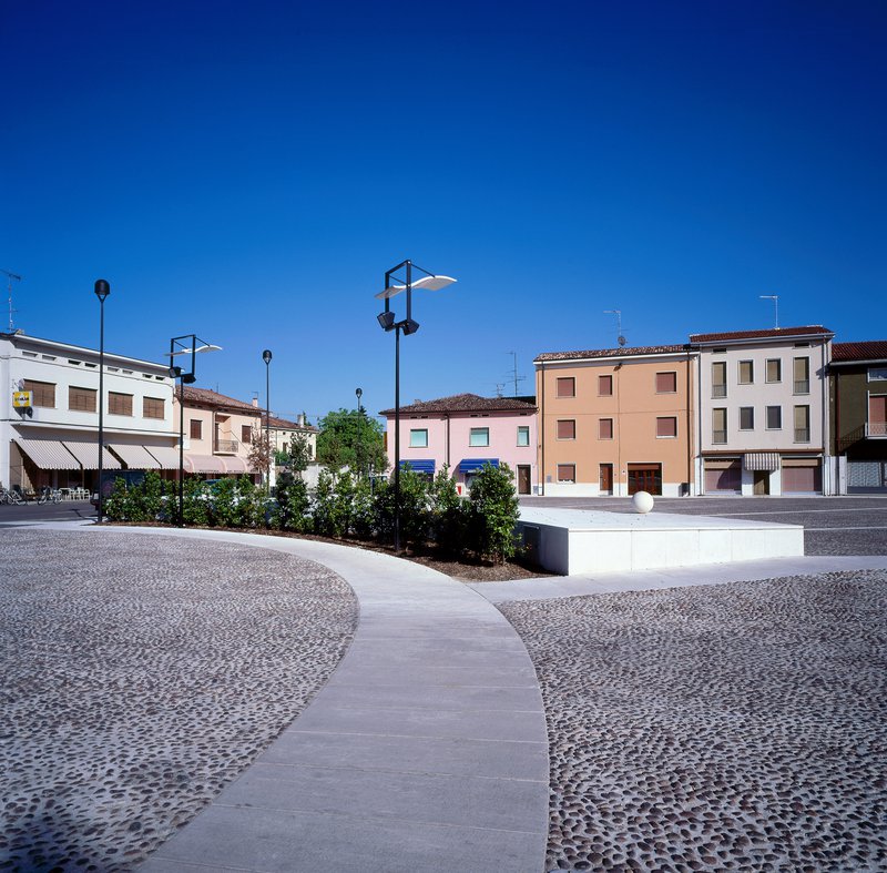 Piazza Garibaldi a Campitello (MN) 1