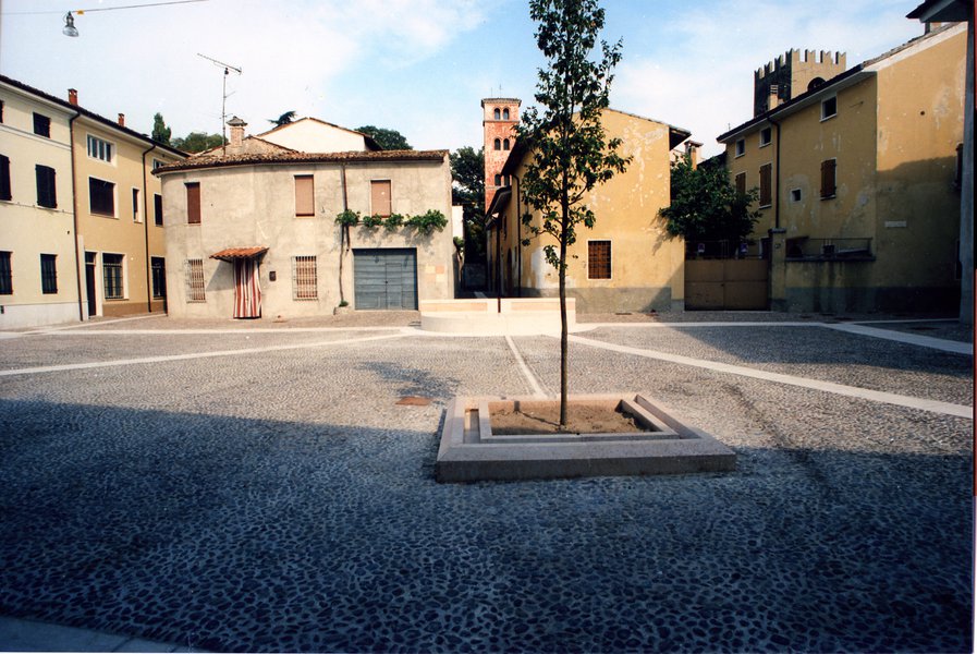 Piazza Castelvecchio a Castel Goffredo 1